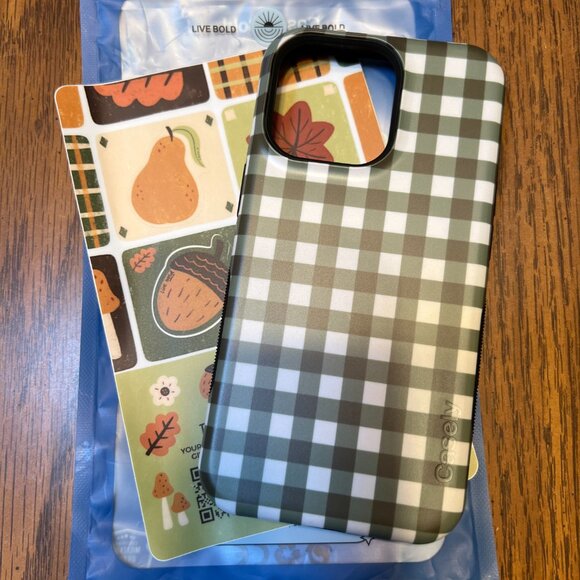 iPhone 13 Pro - NEW - Casely Bold Plaid Christmas, Fall, Holidays - Picture 1 of 4